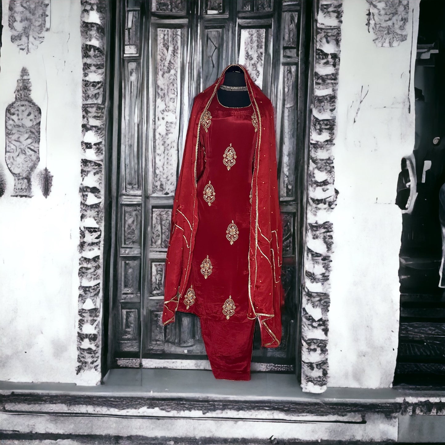 Handwork Pure Crepe formal/party wear Stitched Suit